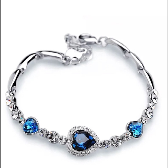 Blue crystal heart anklet/bracelet - Picture 2 of 5